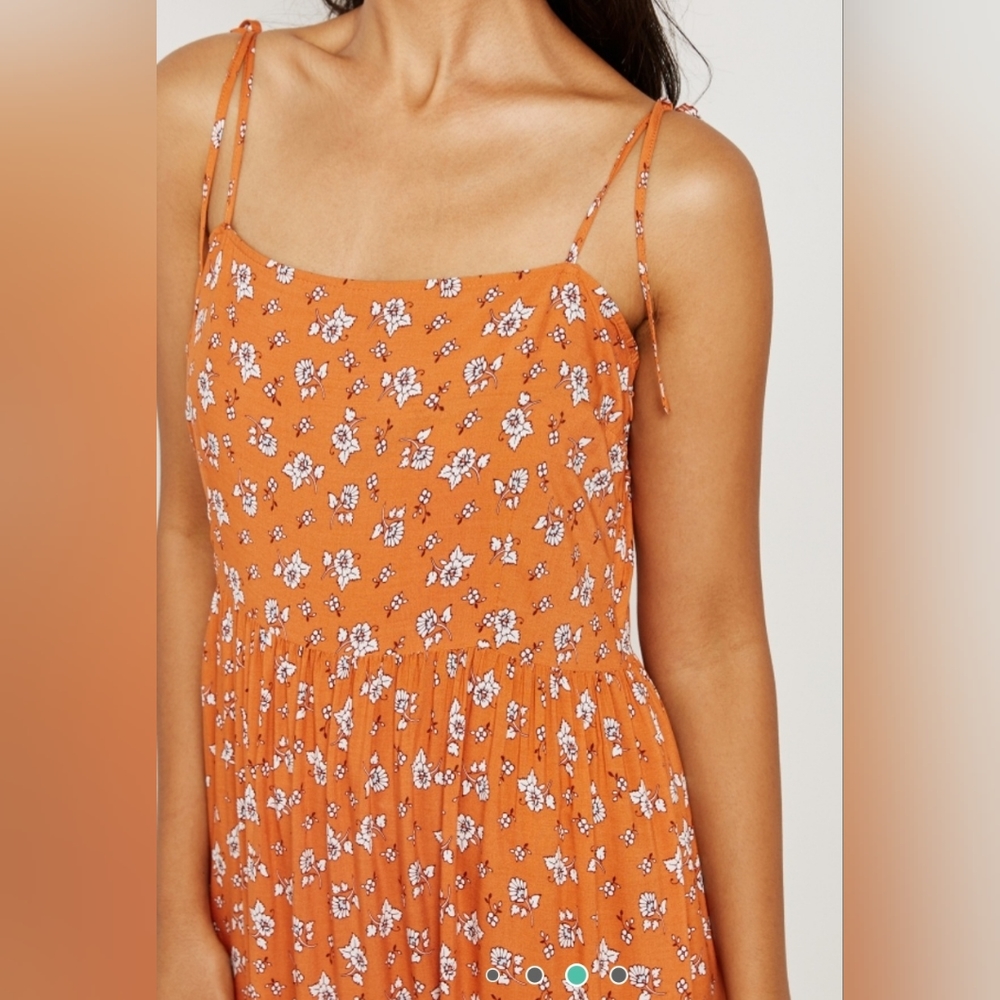 Forever 21 Floral Tie Strap Maxi Dress Size Medium